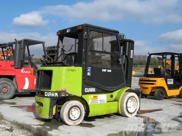 Clark CGP30 Plinski viljuškari