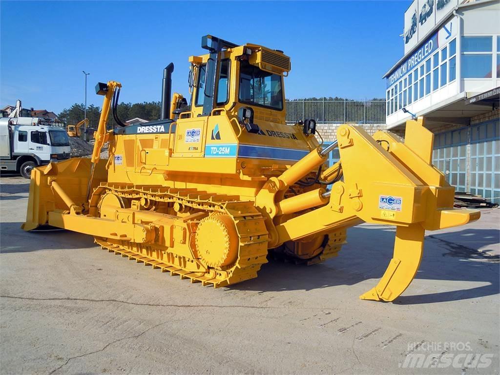 Dressta TD-25M Buldožeri guseničari