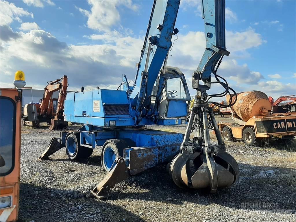 Fuchs F 713,3M Bageri za prenos primarnih/sekundarnih sirovina