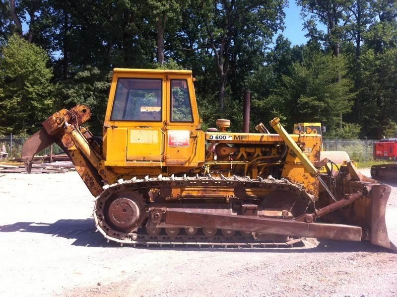 Hanomag D600 Buldožeri guseničari