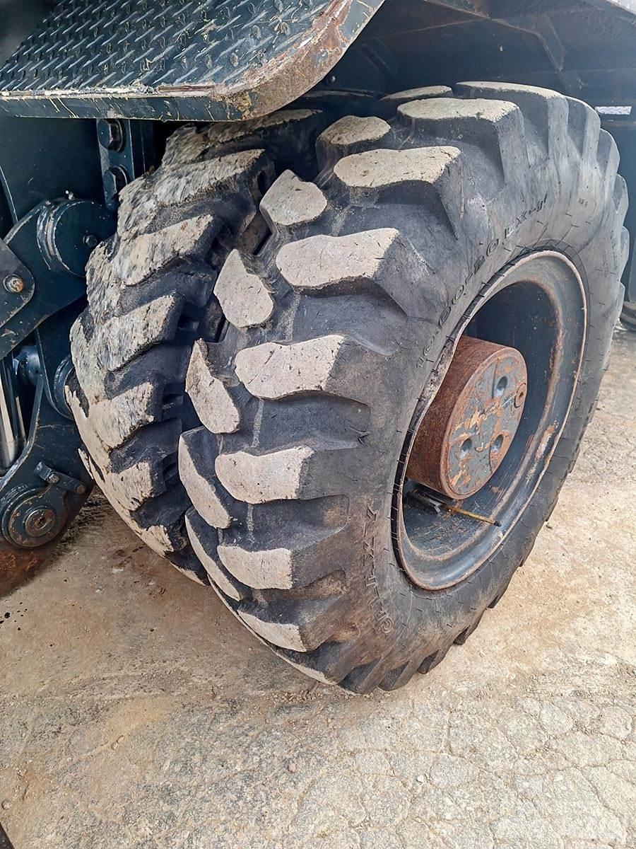 Hyundai R210W-9 Bageri točkaši