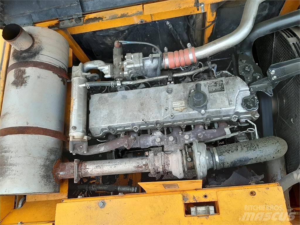 JCB JS330NL Bageri guseničari