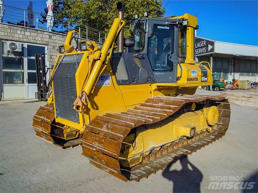 Komatsu D65PX-15EO Buldožeri guseničari