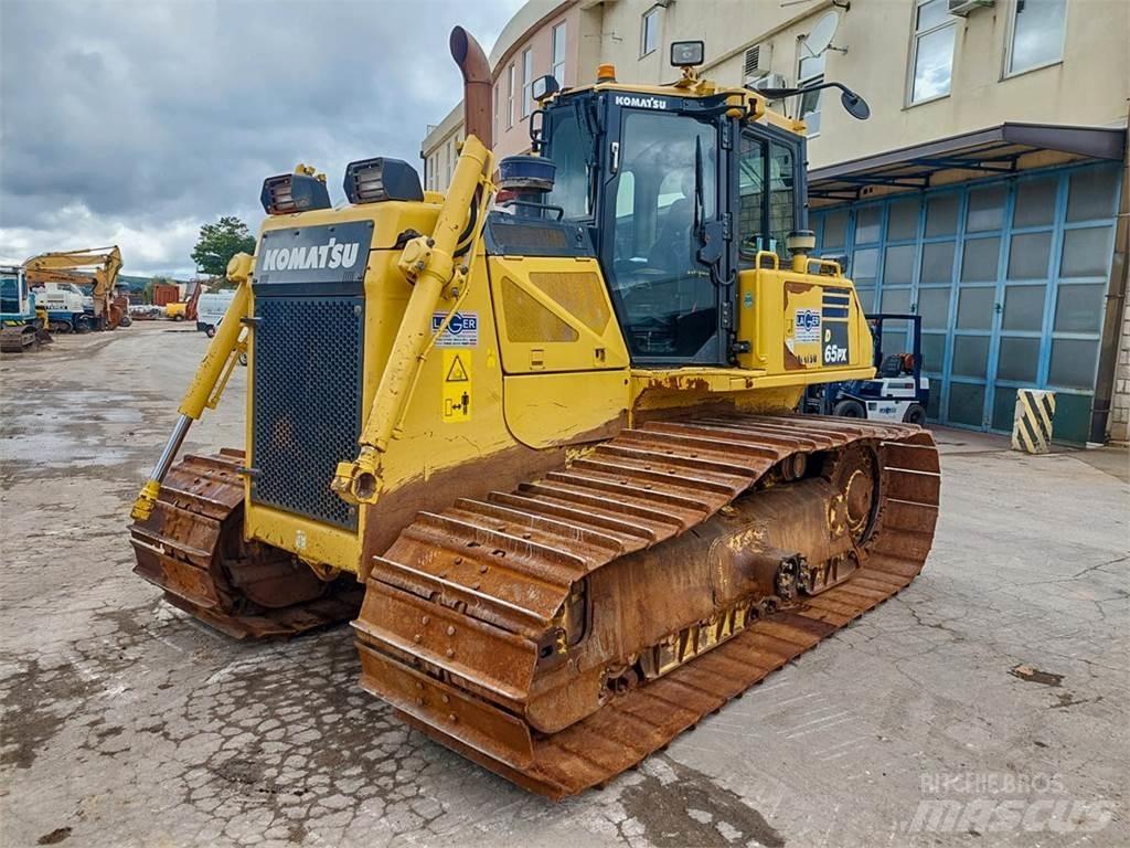 Komatsu D65PX-17 Buldožeri guseničari