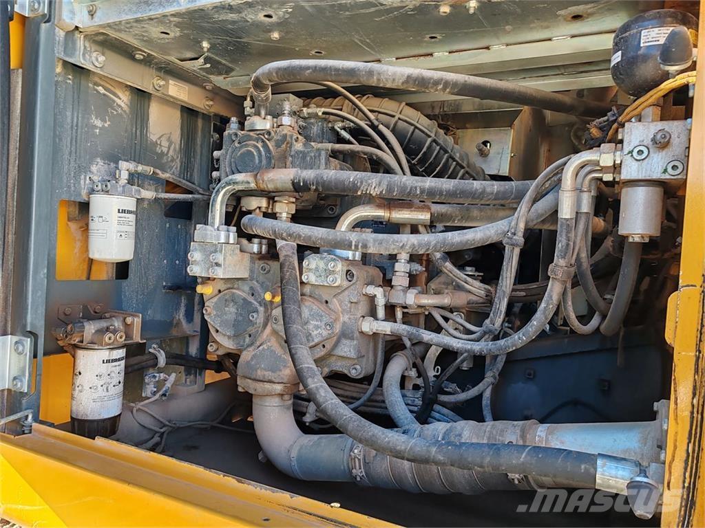 Liebherr R938 NLC Bageri guseničari