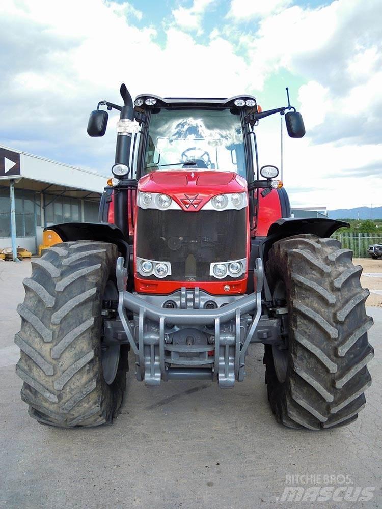 Massey Ferguson 8690 Traktori
