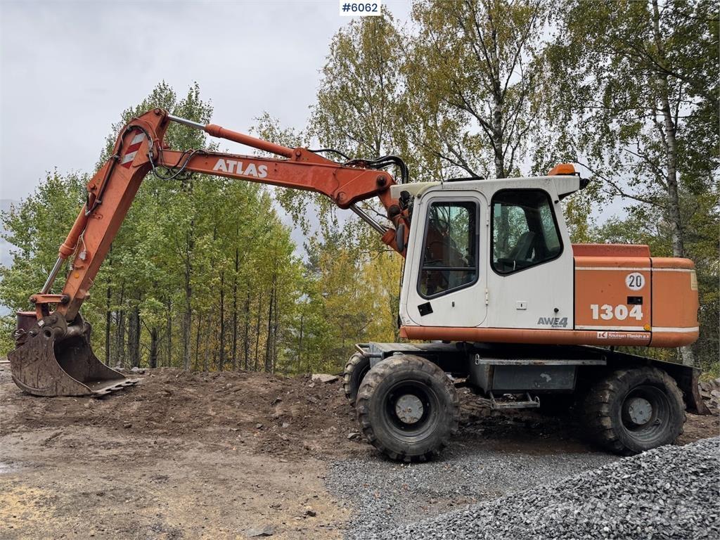 Atlas 1304 Bageri guseničari