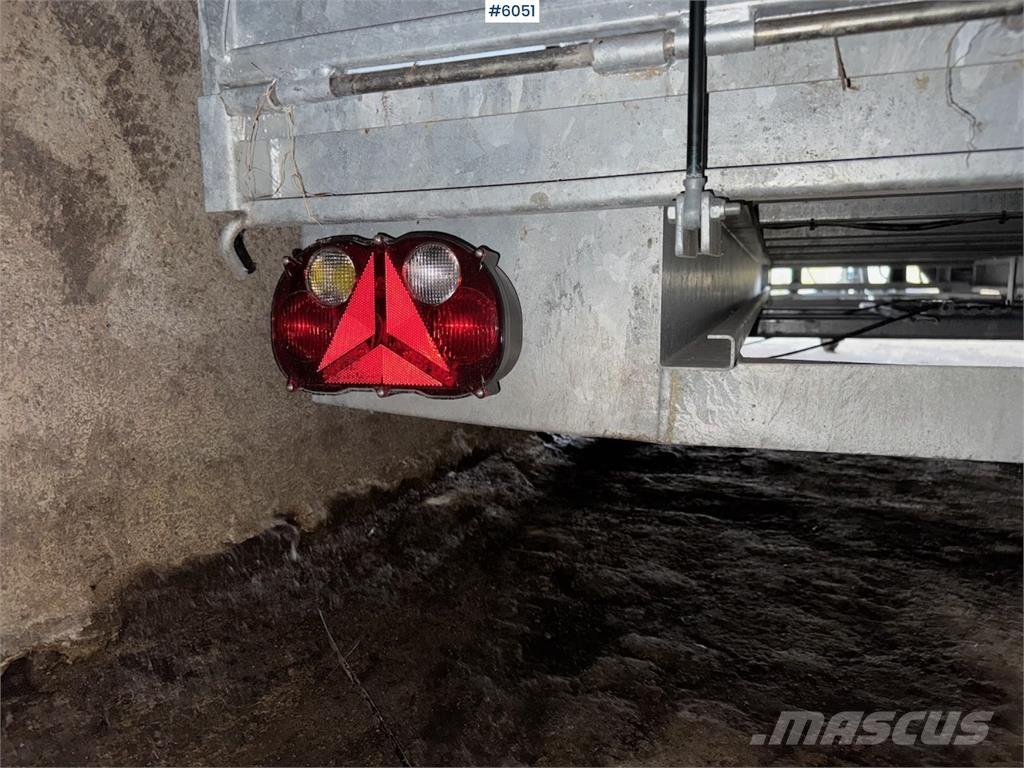 Bateson 26PL Auto prikolice