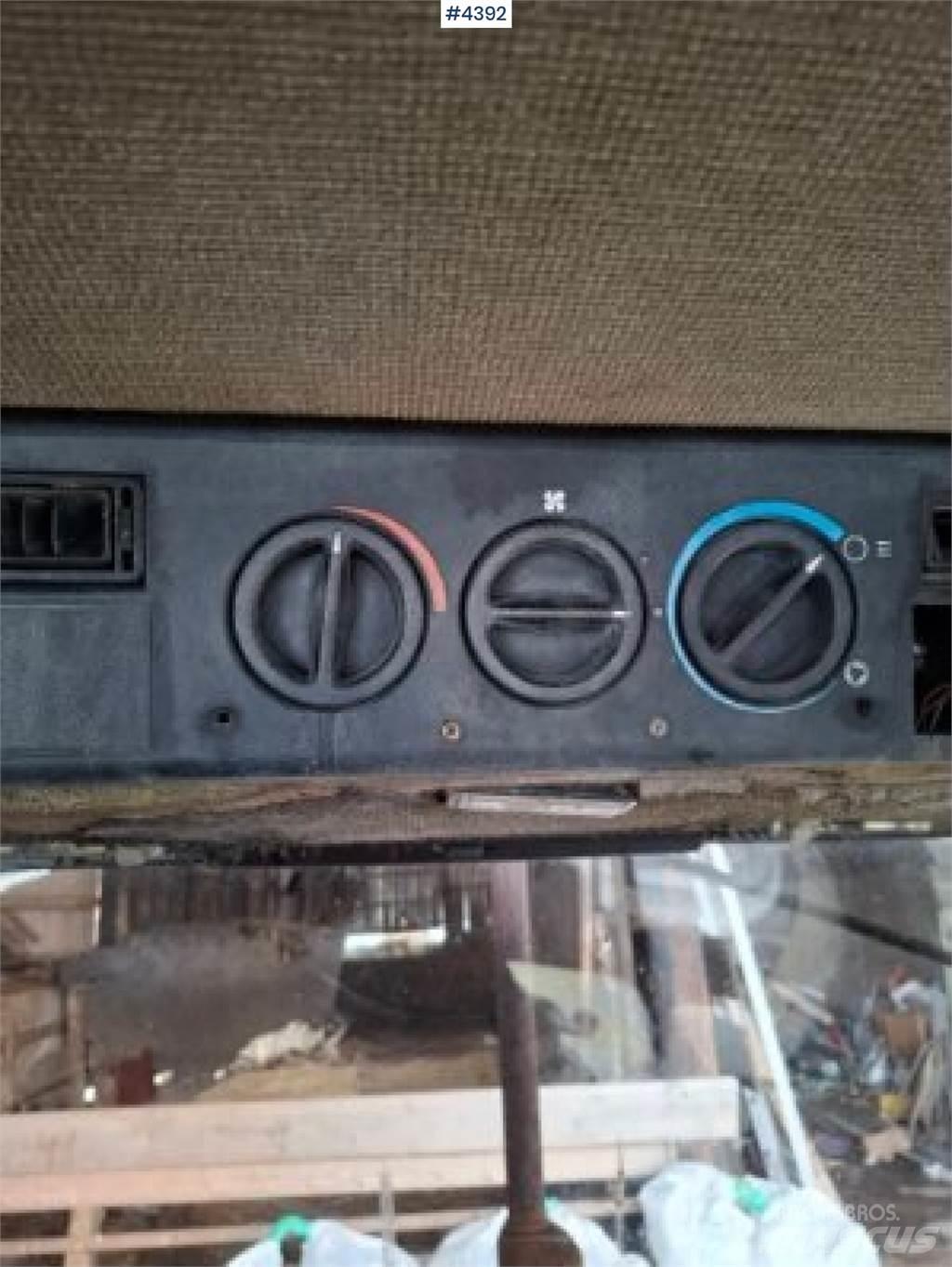 CASE 885XL Traktori