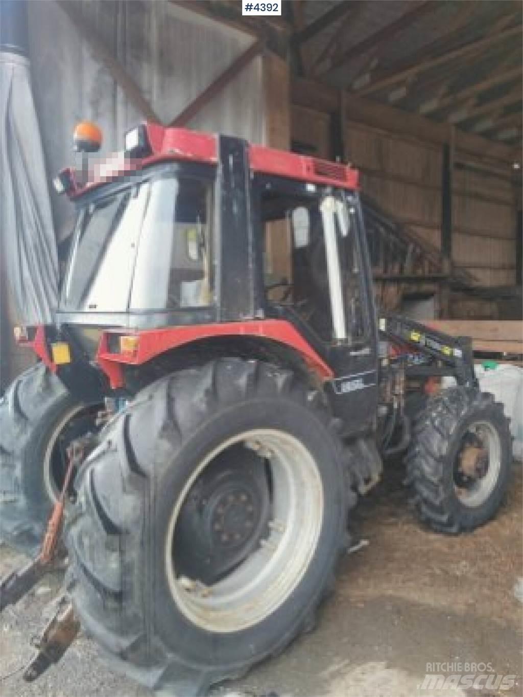CASE 885XL Traktori