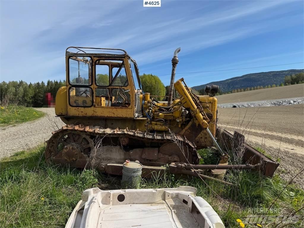 CAT D4C Buldožeri guseničari