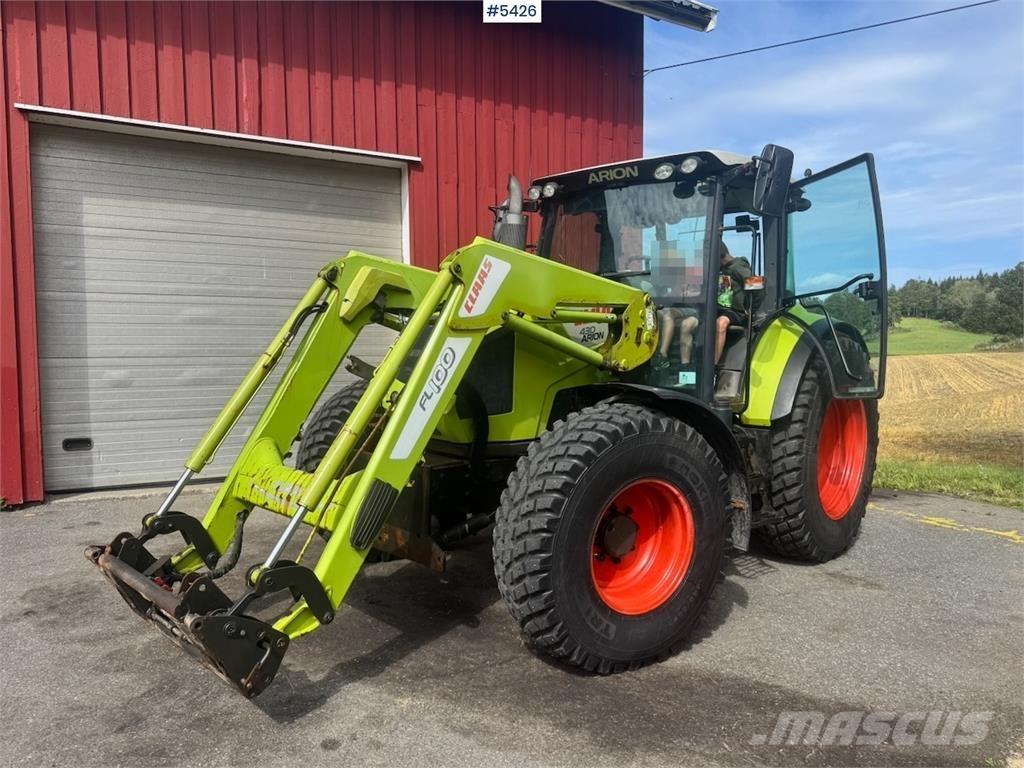 CLAAS Arion 430 Traktori