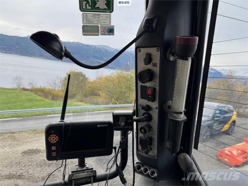 JCB 8310 Fastrac Traktori