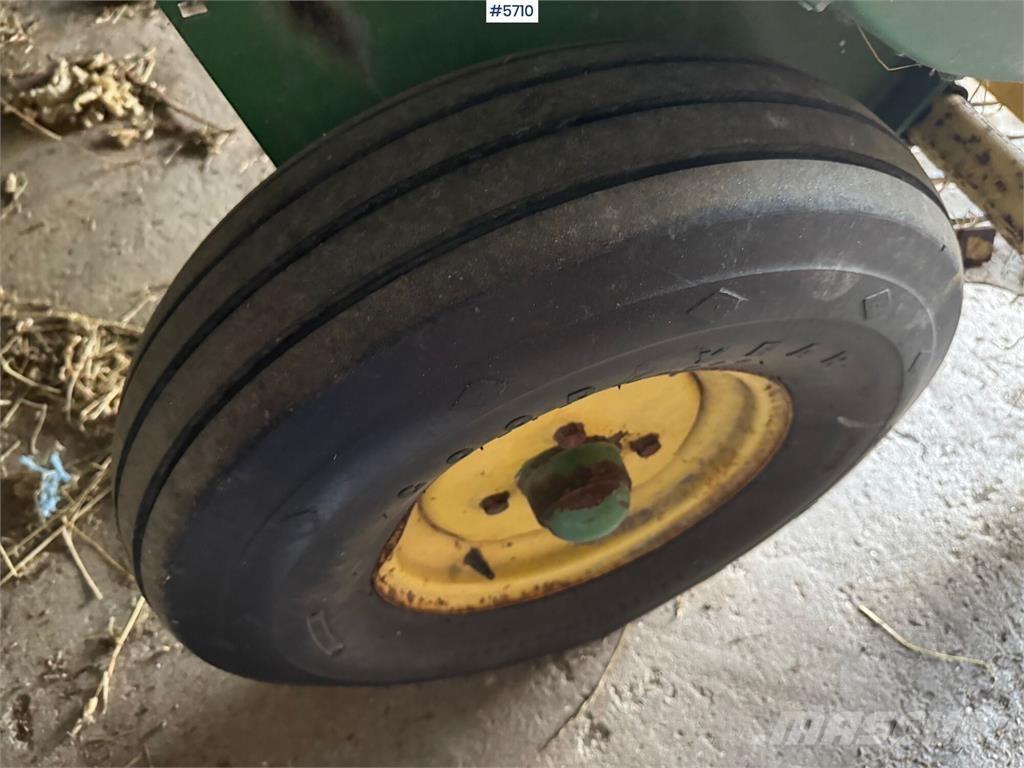 John Deere 336 Ostala oprema za žetvu