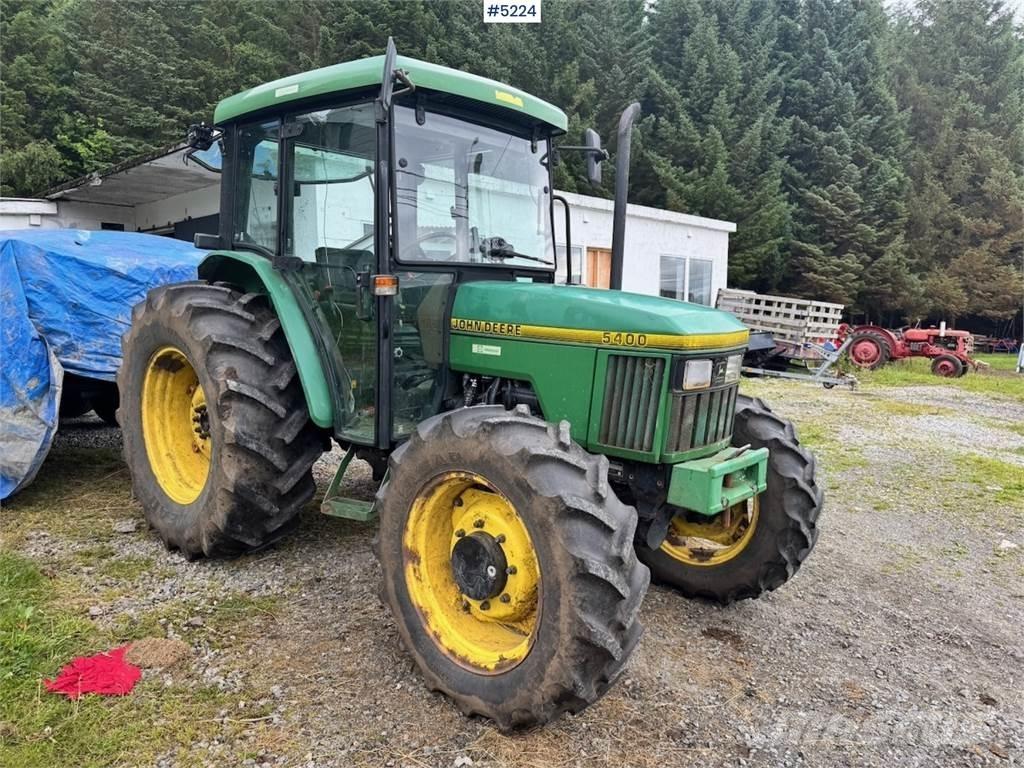 John Deere 5400 Traktori