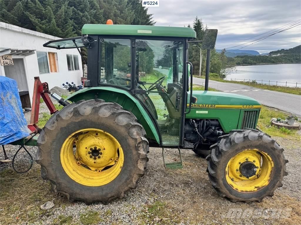 John Deere 5400 Traktori