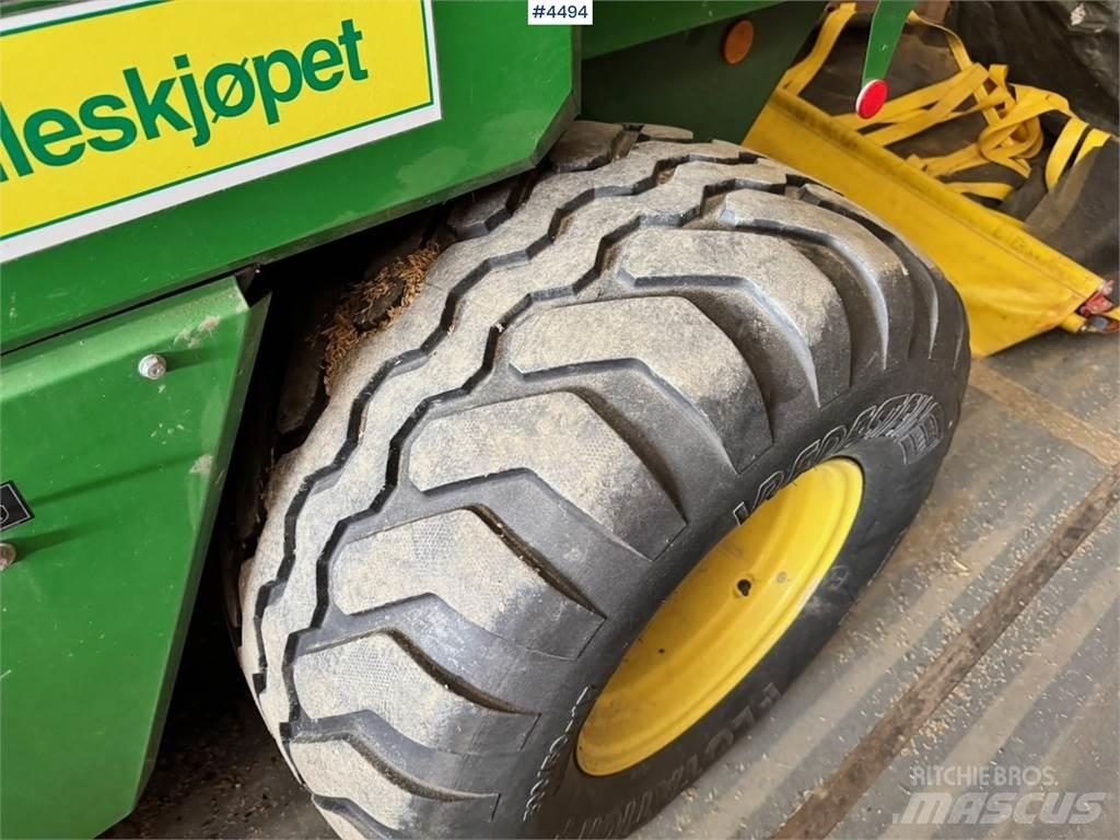 John Deere 578 Ostala oprema za žetvu stočne hrane