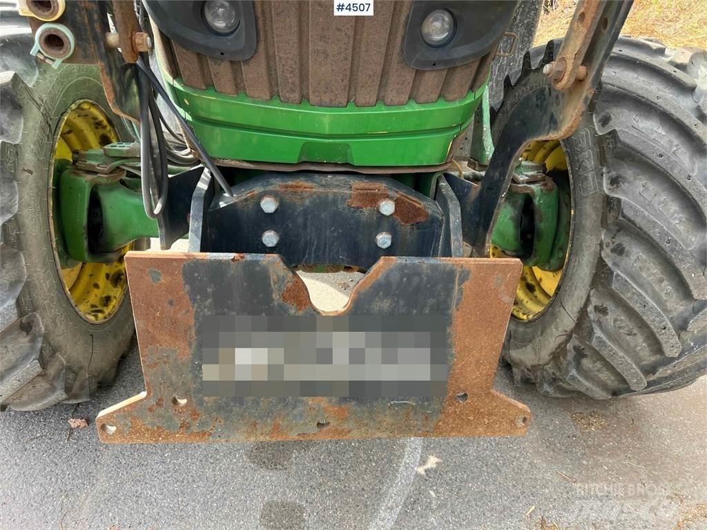 John Deere 6140R Traktori