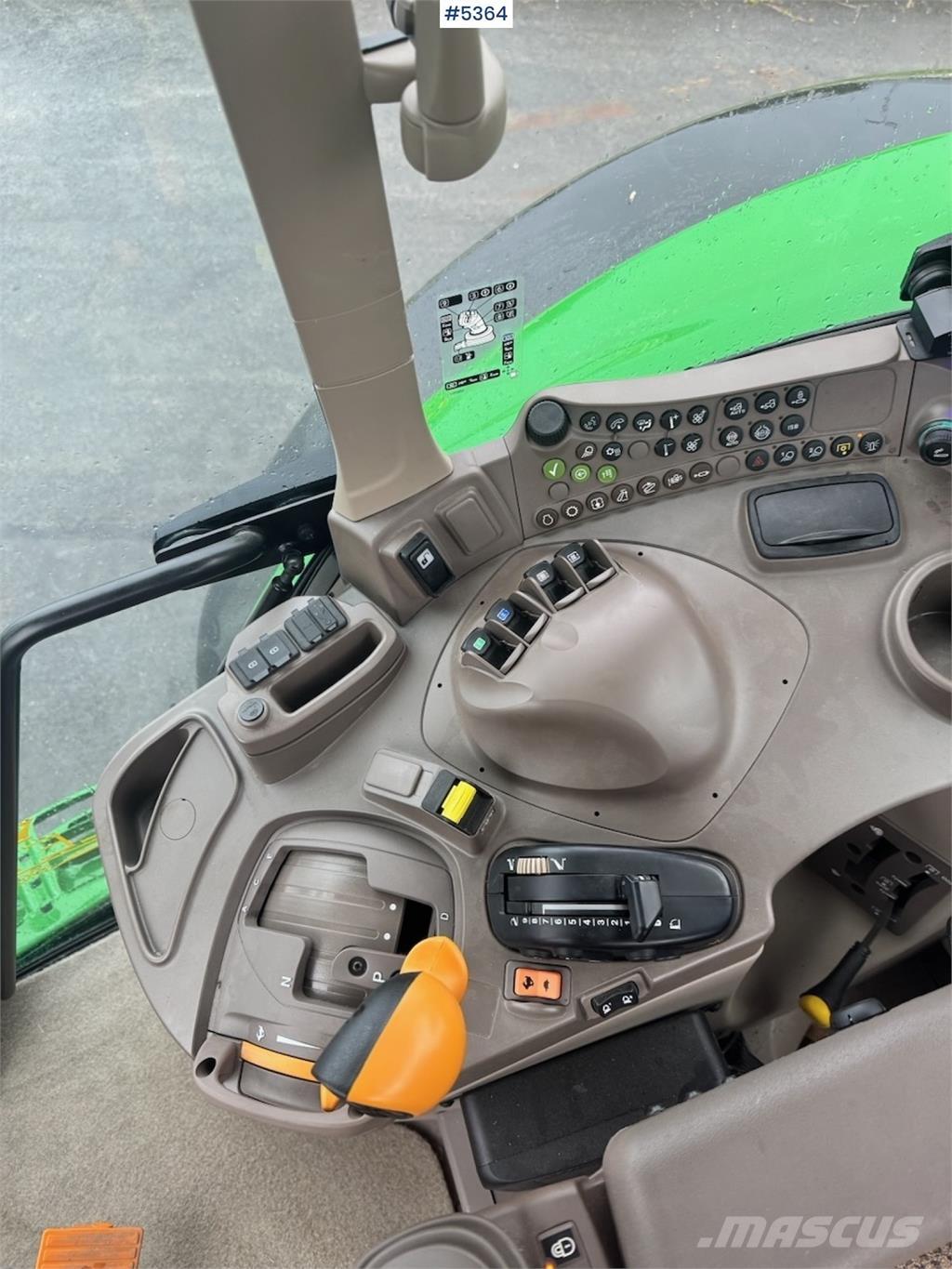John Deere 6155M Traktori