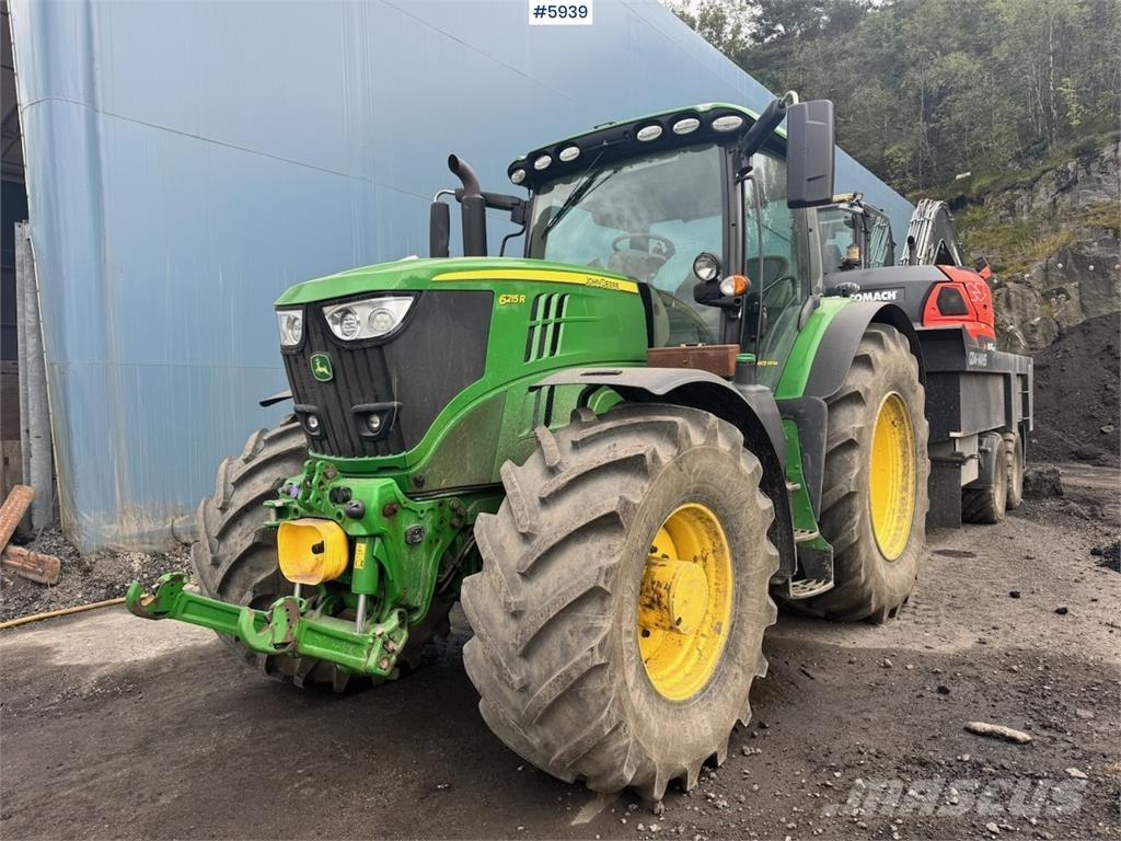 John Deere 6215R Traktori