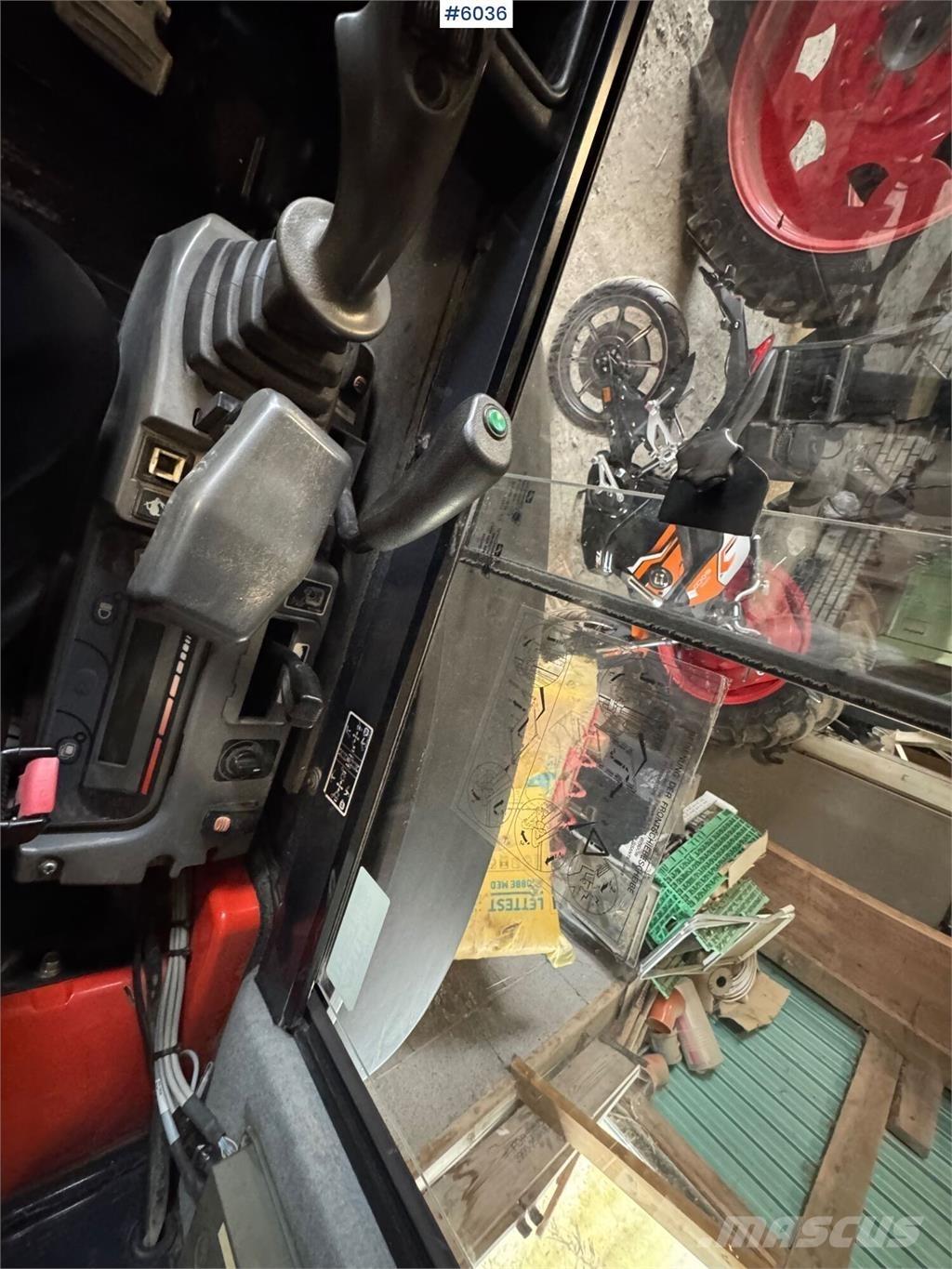 Kubota kx71-3 Bageri guseničari