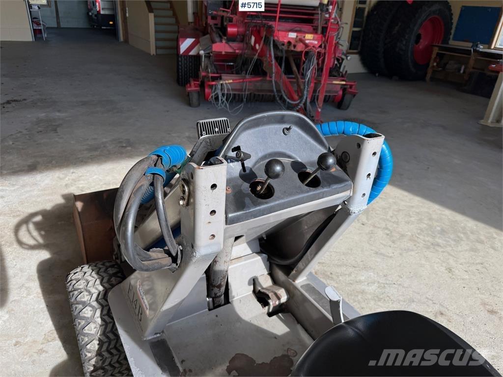 Multione F14B Višenamenski utovarivači