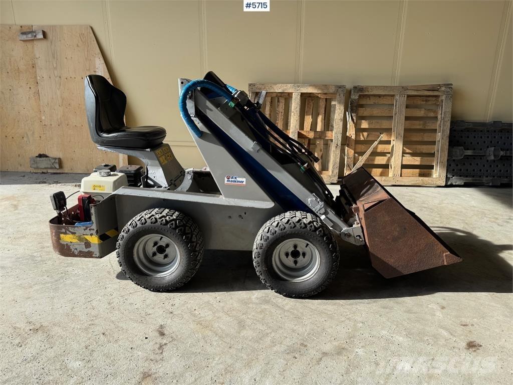 Multione F14B Višenamenski utovarivači