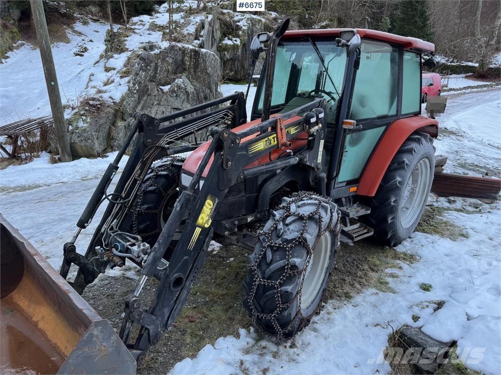 New Holland L 85 Traktori