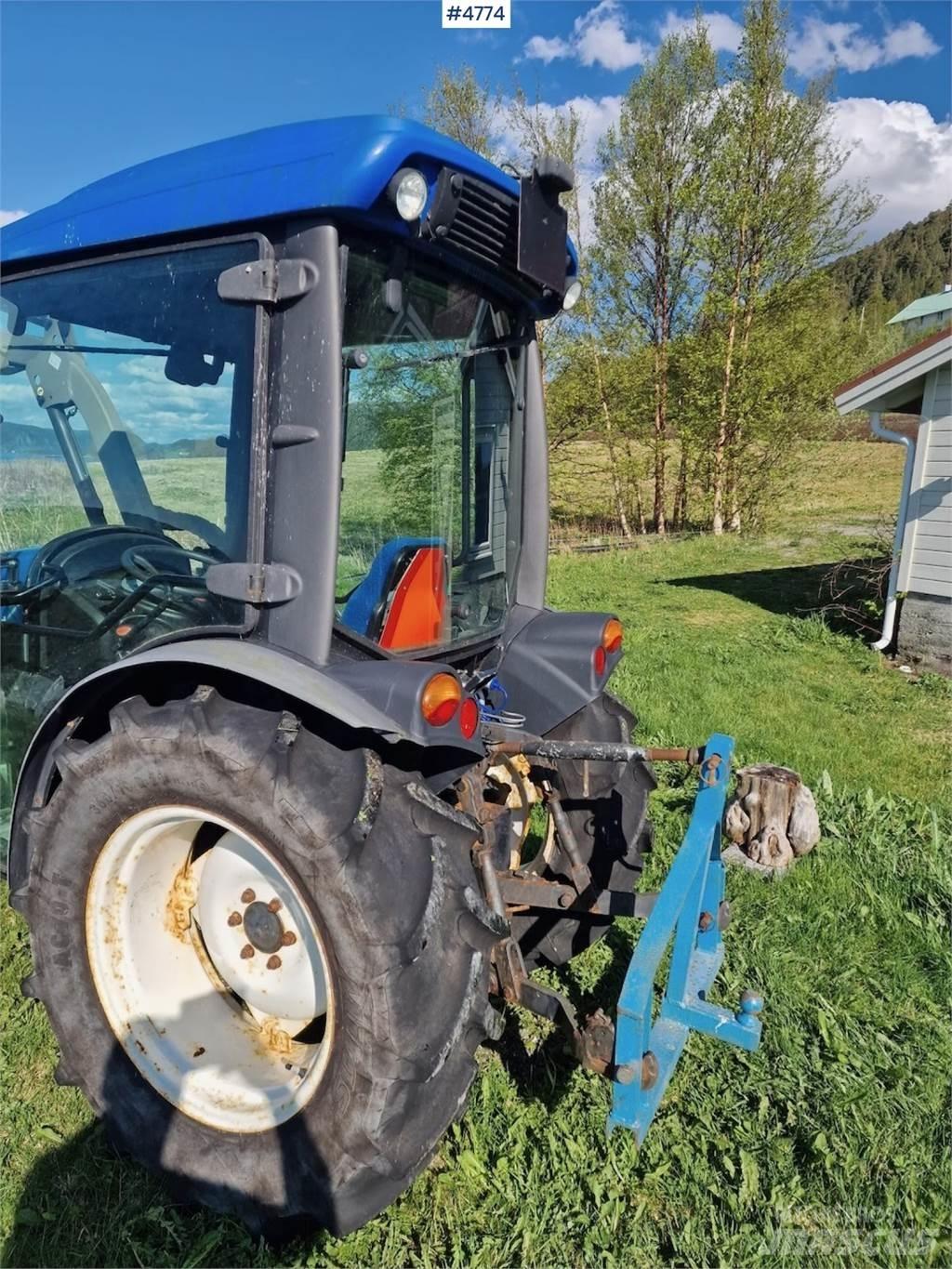 New Holland T3020 Traktori
