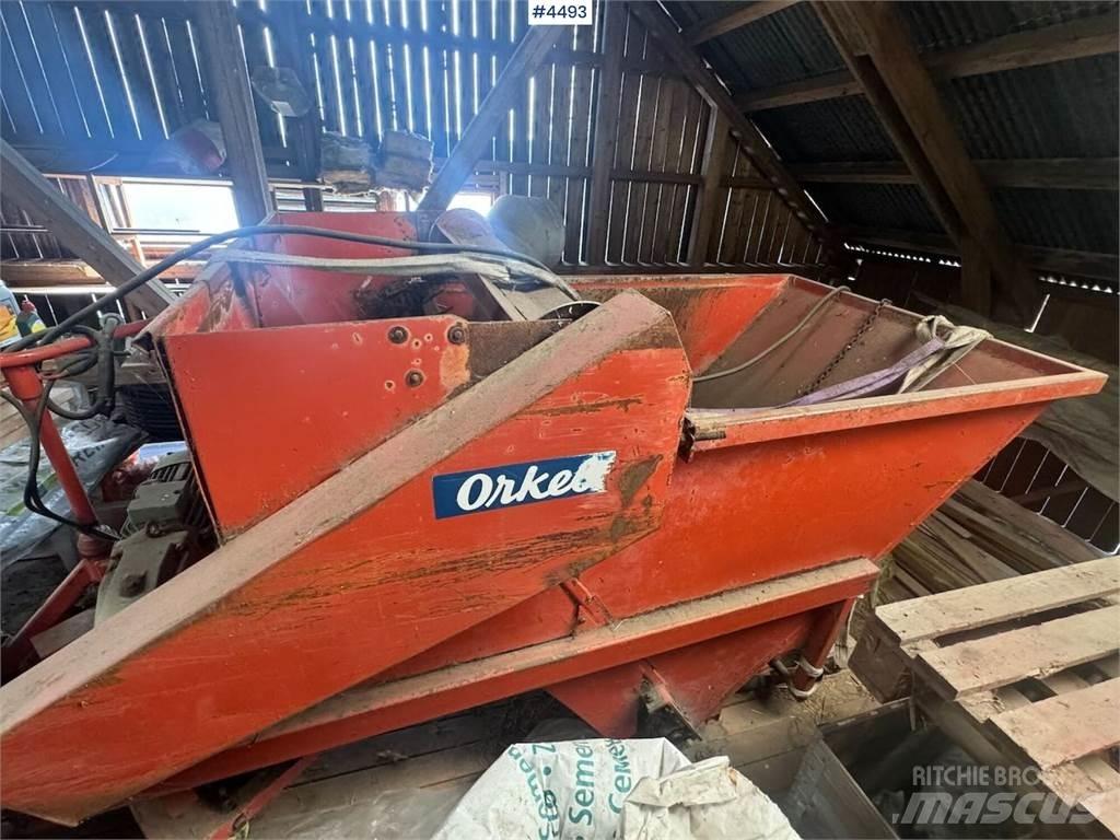 Orkel F2 Hranilice za živinu
