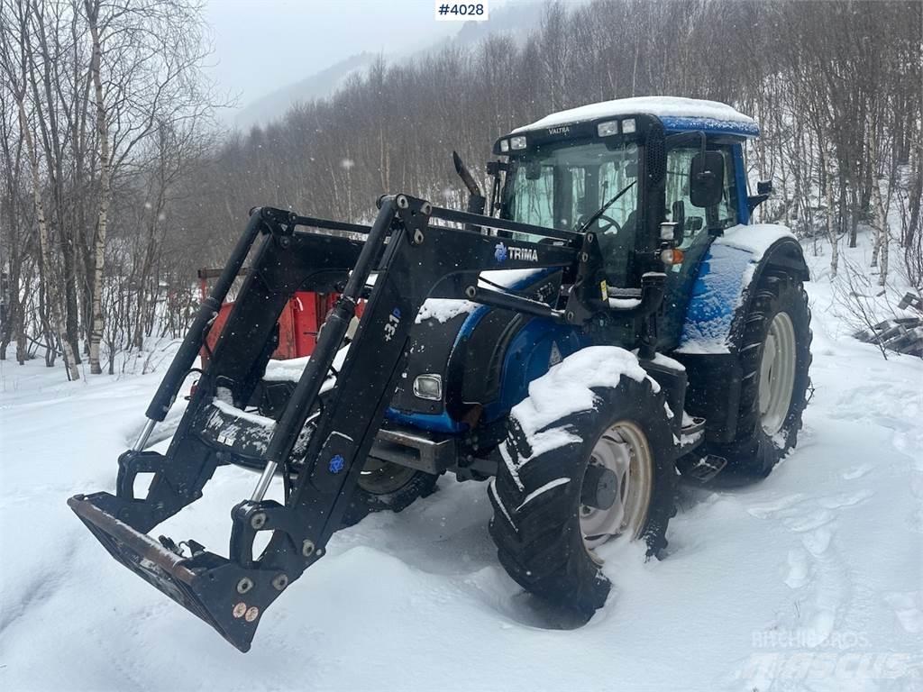 Valtra N122 Traktori