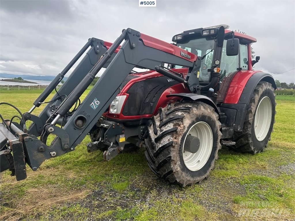 Valtra T213 Traktori