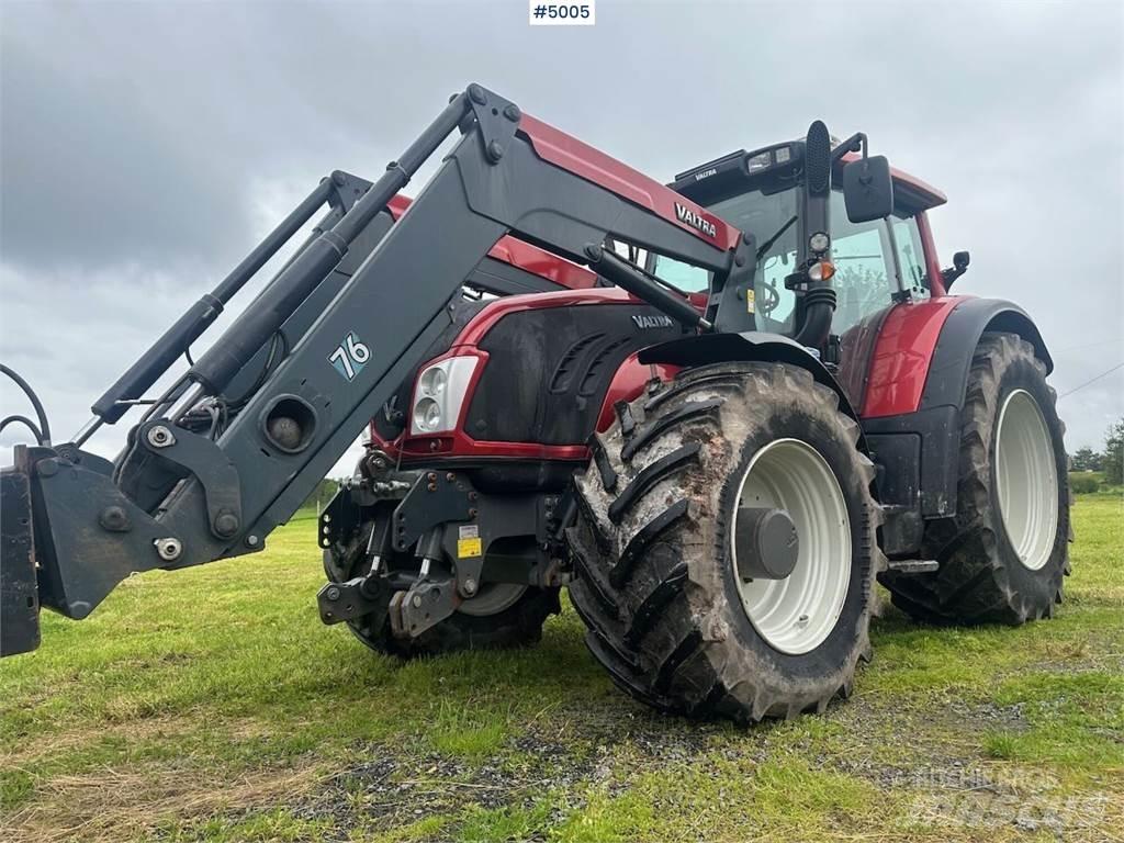 Valtra T213 Traktori