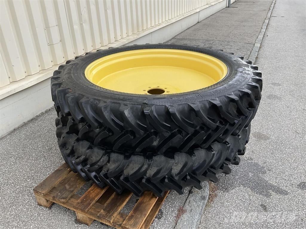  320/90 R 42 Gume, točkovi i felne
