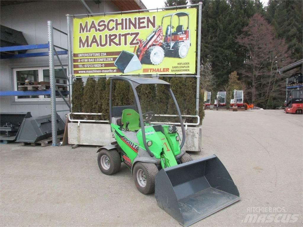 Avant 225 Prednji utovarivači i bageri