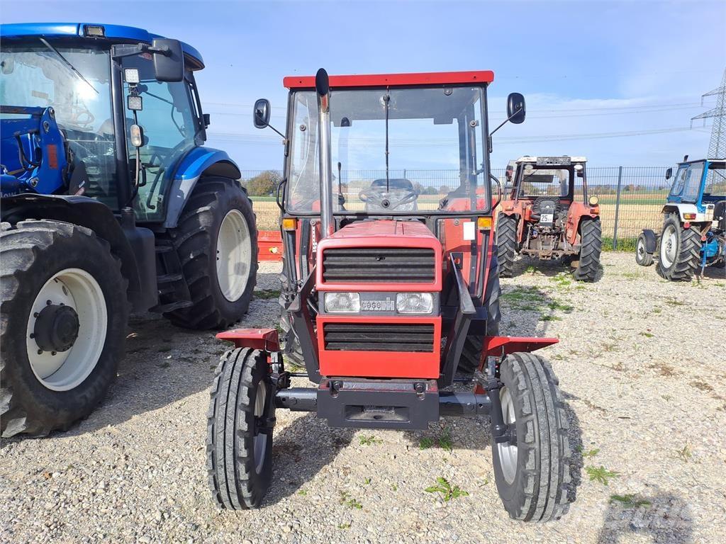Case IH 533 Traktori