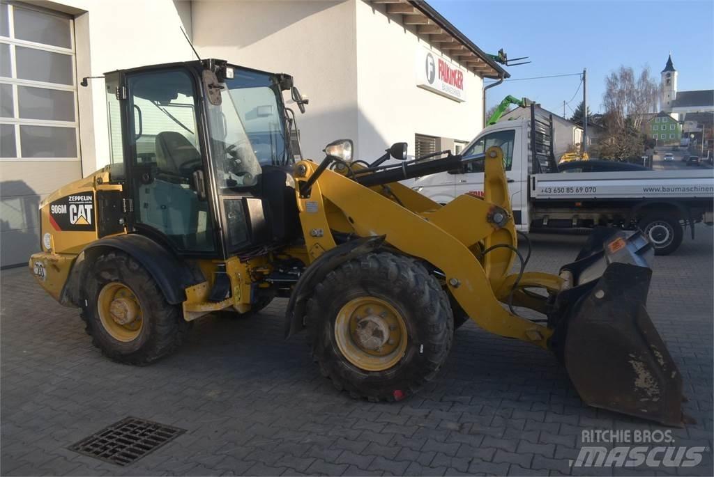 CAT 906M Utovarivači na točkove