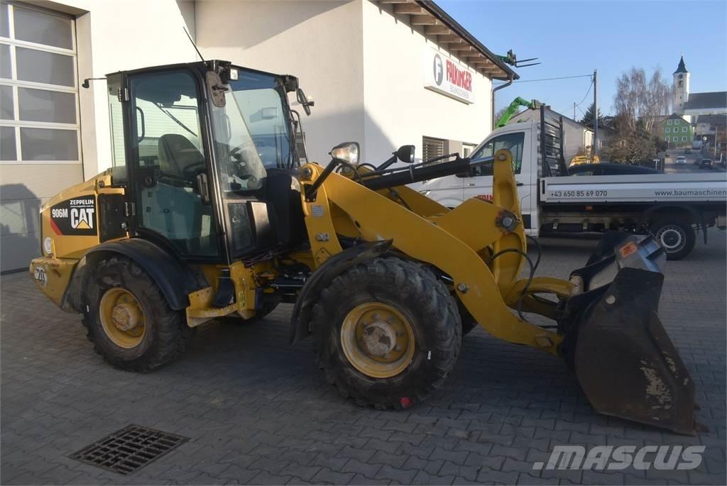 CAT 906M Utovarivači na točkove