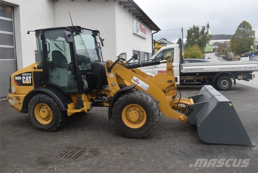 CAT 906M Utovarivači na točkove
