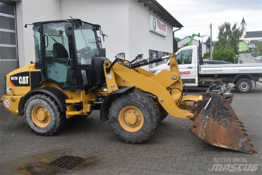 CAT 907M Utovarivači na točkove