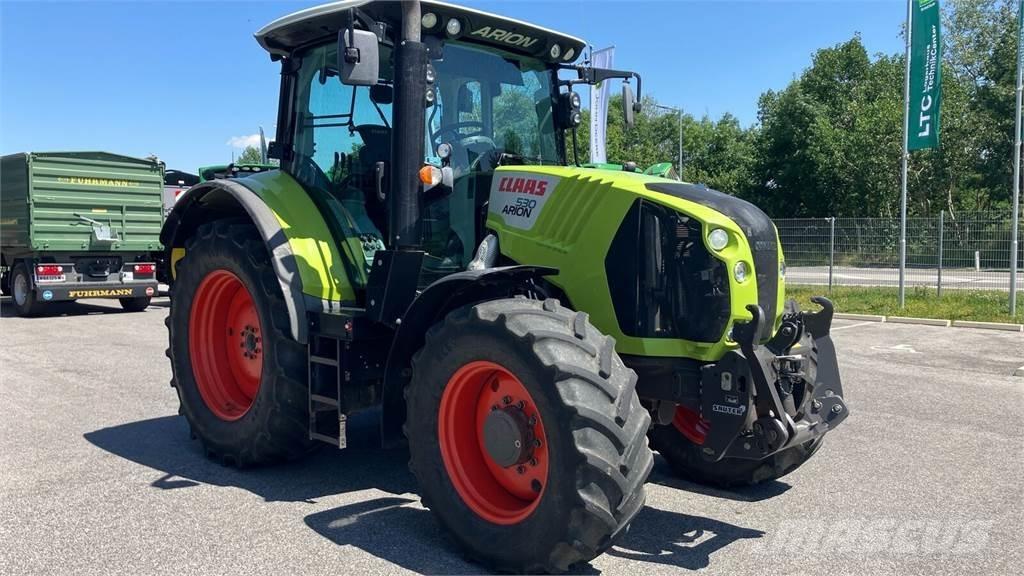 CLAAS ARION 530 Traktori