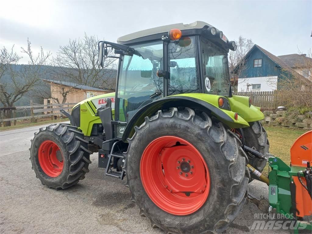 CLAAS Axos 330 CX Traktori