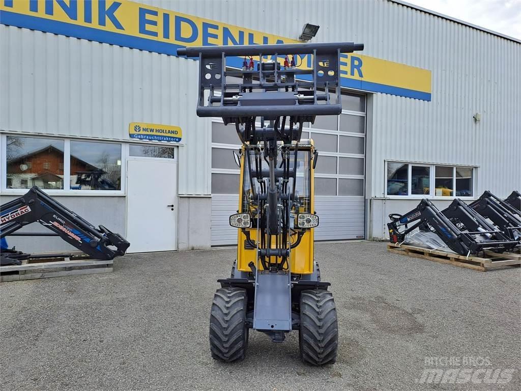 Eurotrac W 11 Prednji utovarivači i bageri