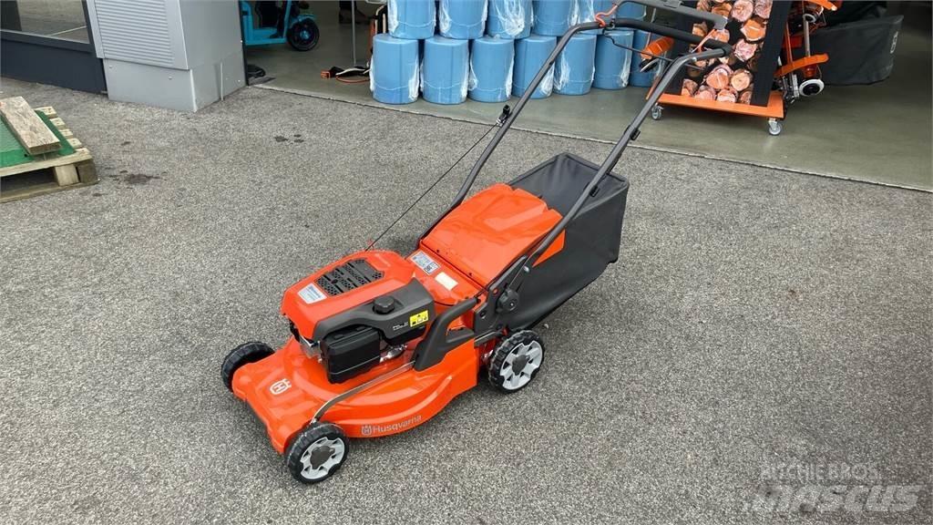 Husqvarna LC 247S Traktorske kosilice