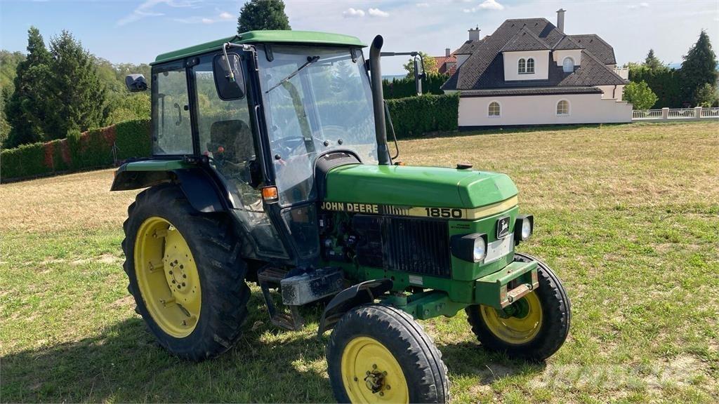 John Deere 1850 Traktori