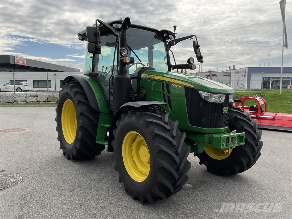 John Deere 5095M Traktori