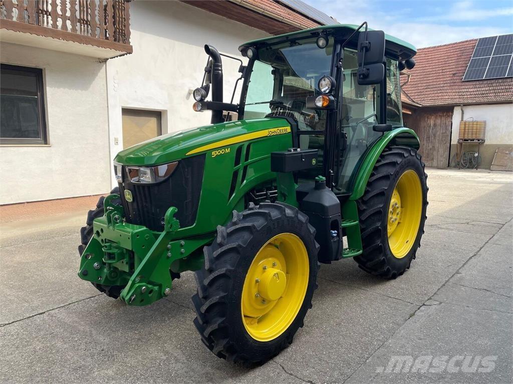 John Deere 5100M Traktori