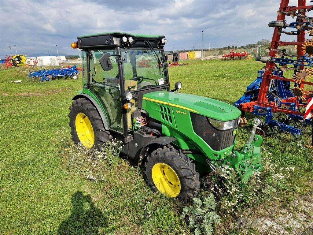John Deere 5105GN Traktori