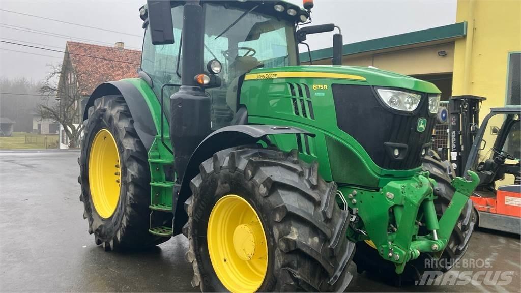 John Deere 6175R Traktori