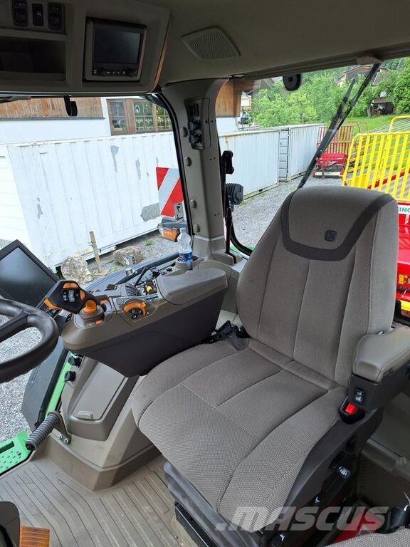 John Deere 7R 330 Traktori